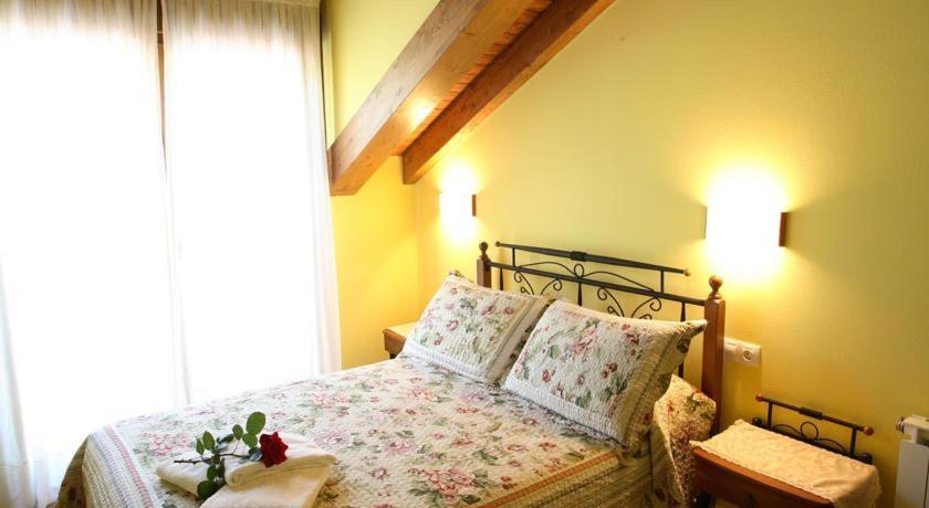 Apartamentos Rurales La Vina Onís Exteriör bild