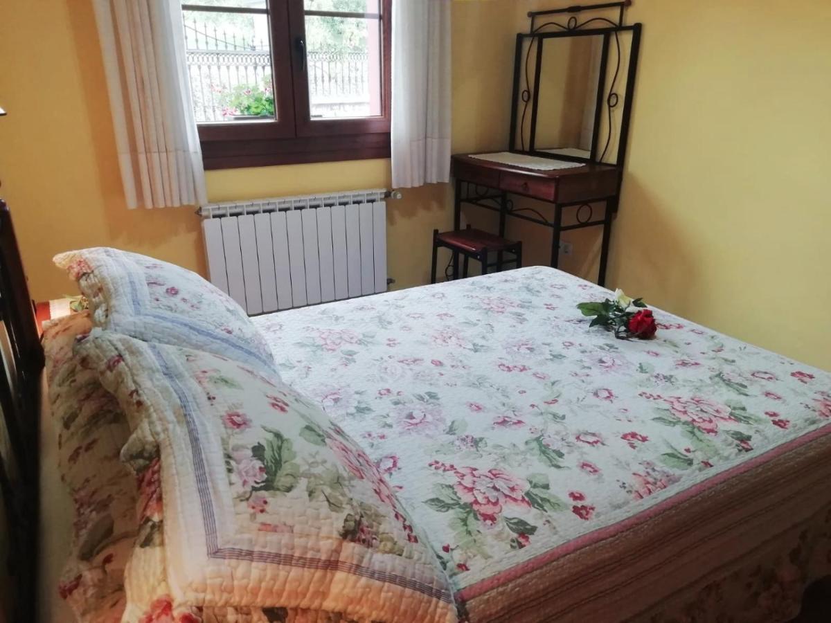 Apartamentos Rurales La Vina Onís Exteriör bild