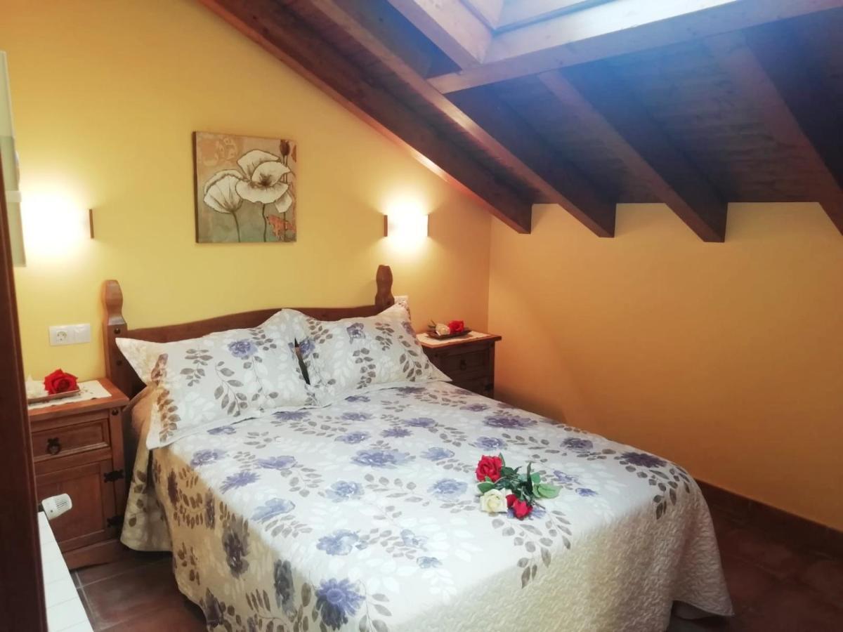 Apartamentos Rurales La Vina Onís Exteriör bild