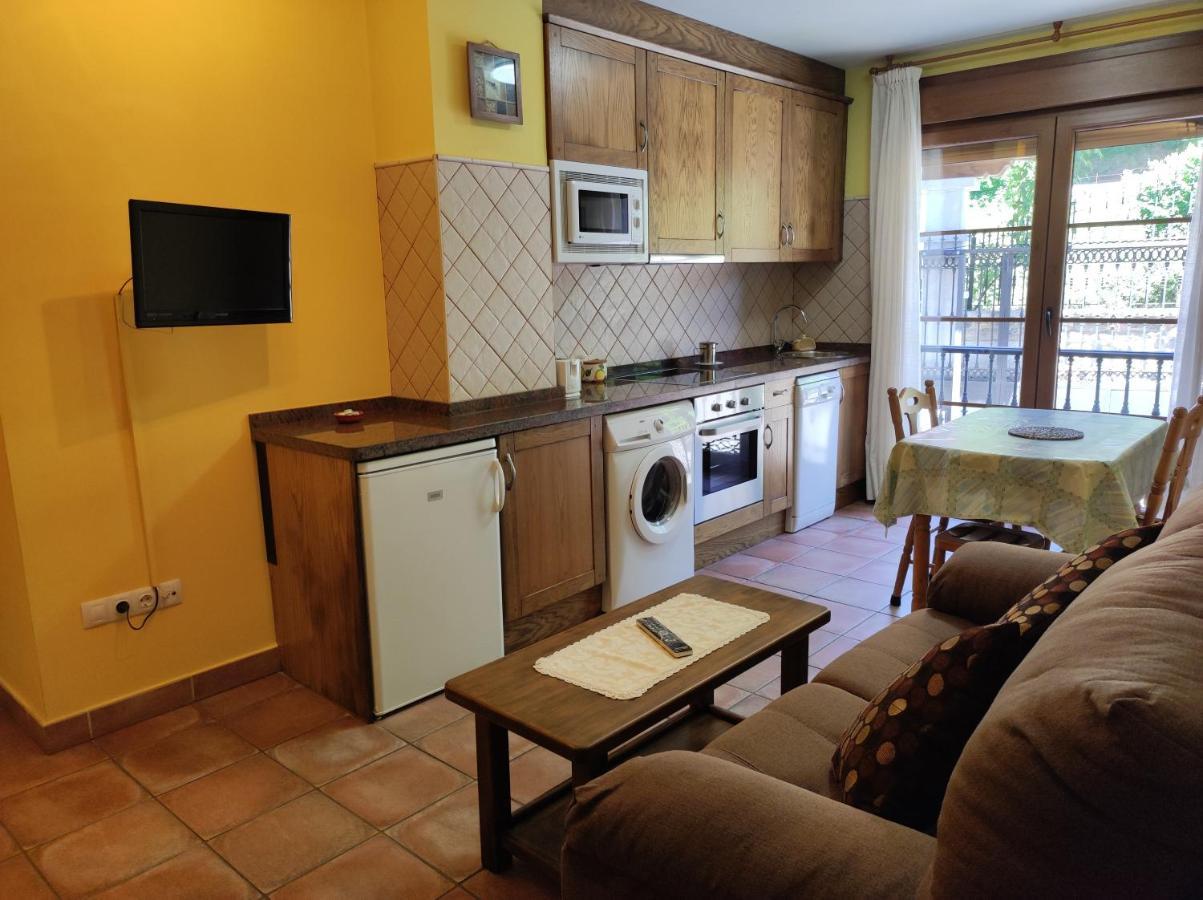 Apartamentos Rurales La Vina Onís Exteriör bild