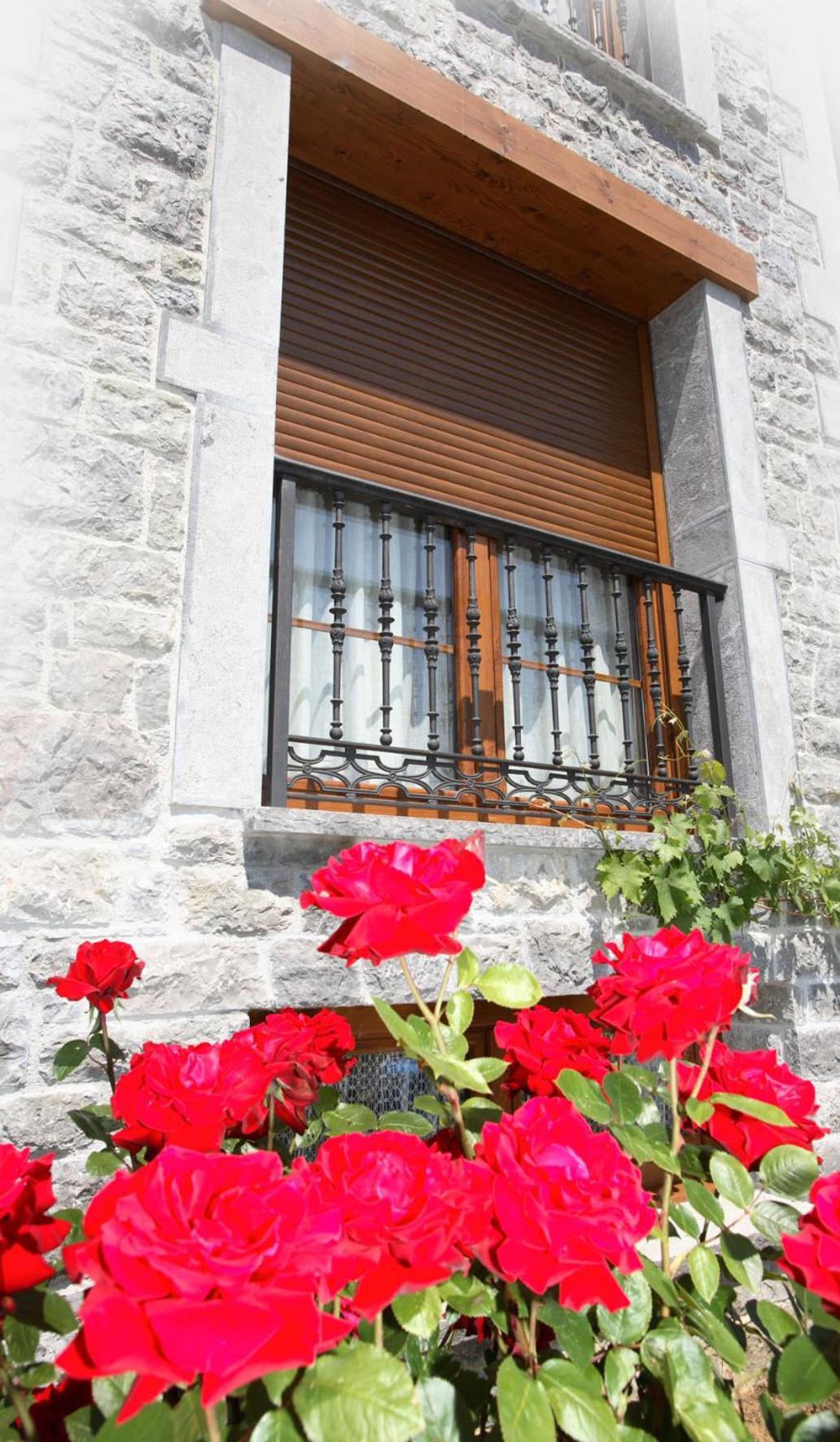 Apartamentos Rurales La Vina Onís Exteriör bild