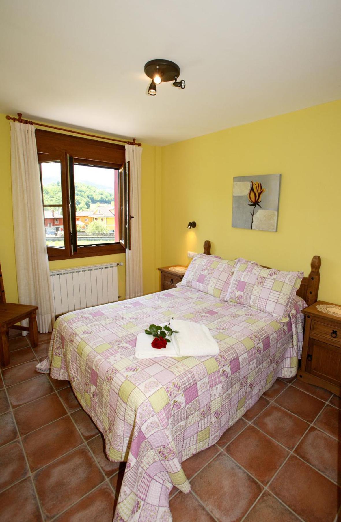 Apartamentos Rurales La Vina Onís Exteriör bild