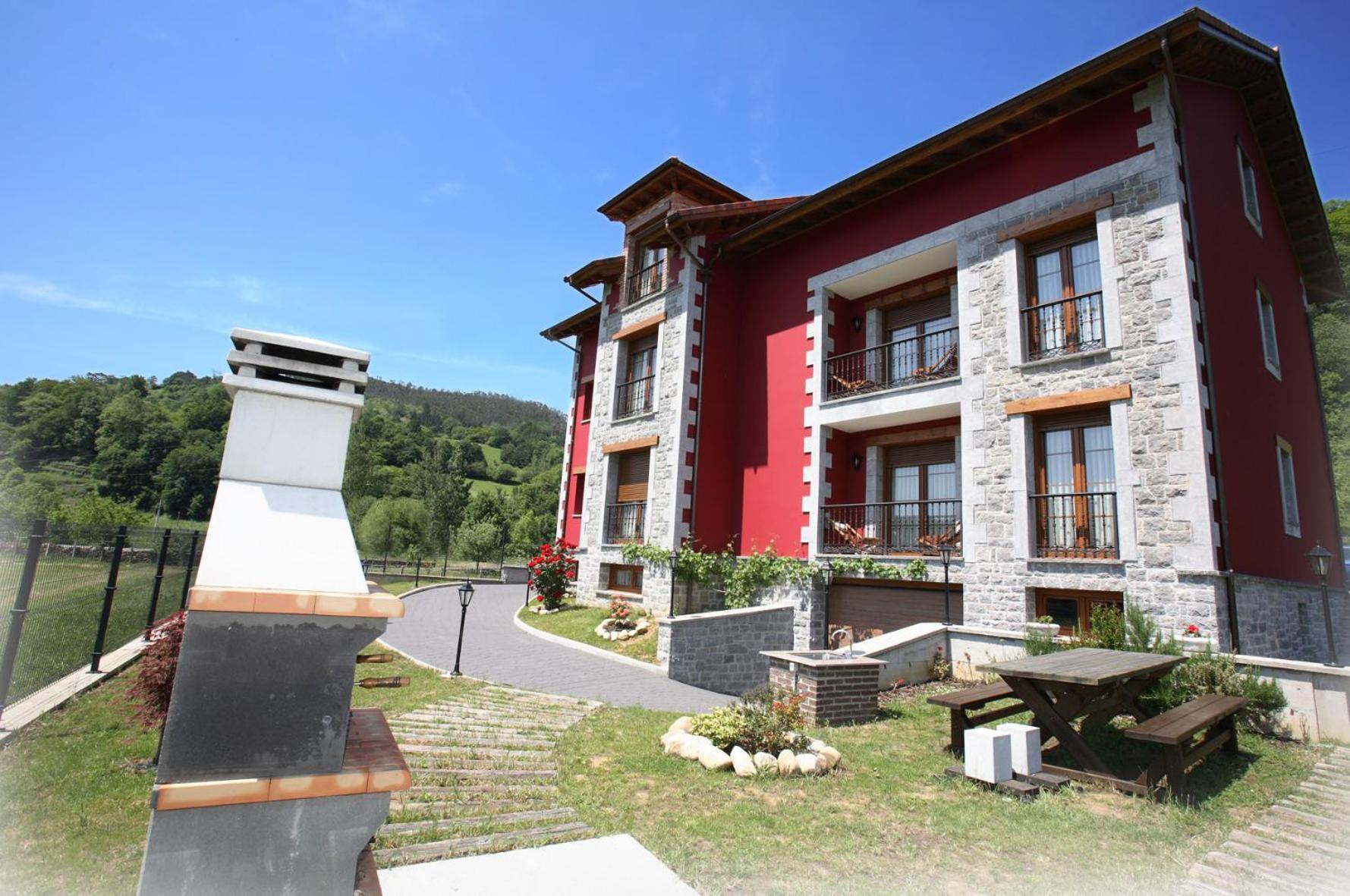 Apartamentos Rurales La Vina Onís Exteriör bild