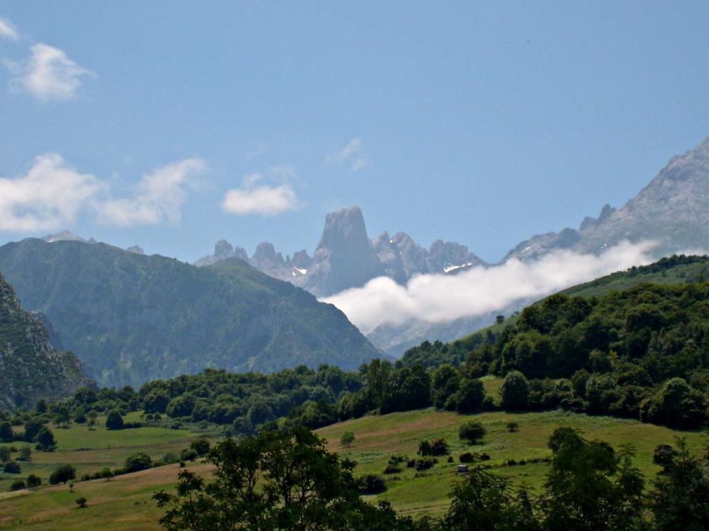 Apartamentos Rurales La Vina Onís Exteriör bild